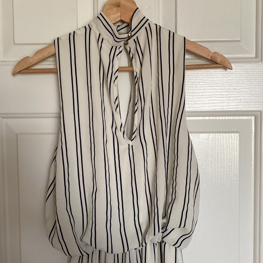 Tie front stripped jumpsuit with lining shorts. - Picture 4 of 5